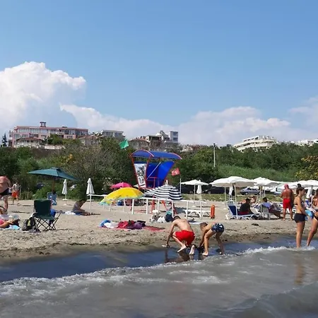 Sarafovo Laguna 公寓 *